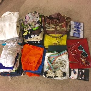 ✂️✂️✂️Women's XS-S Clothing Bundle + Accessories