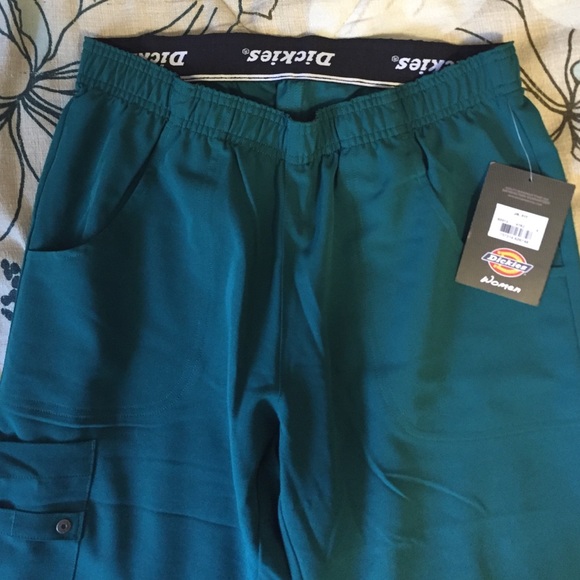 Dickies xtreme stretch junior fit scrubs