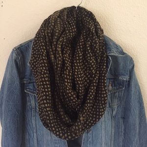 Deena & Ozzy Infinity Scarf from UO
