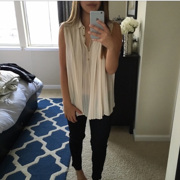 Topshop Tops - ⭐️Top Shop Cream Blouse