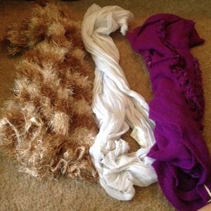 3 scarfs for less