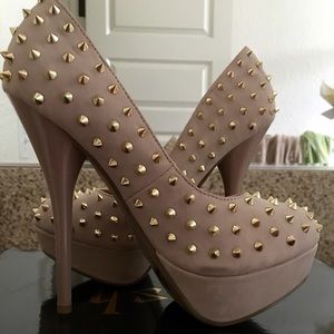 Studded Pumps