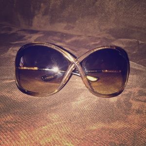 Tom Ford WHITNEY OVERSIZED SOFT ROUND SUNGLASSES
