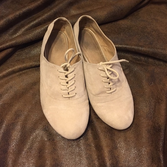 Nude suede oxfords