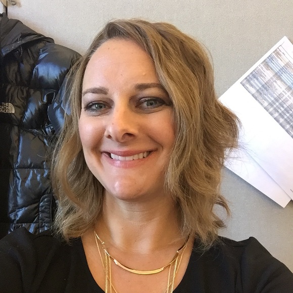 Meet your Posher, April - Picture 2 of 2