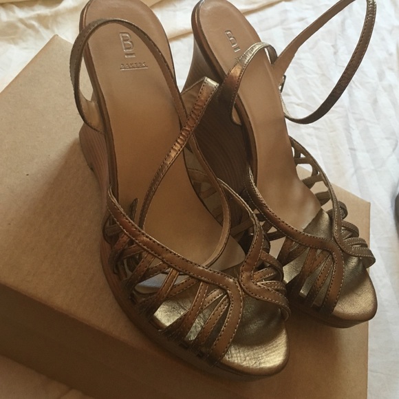 Bakers strappy full metallic bronze wedges