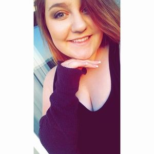 Meet your Posher, Caitlin