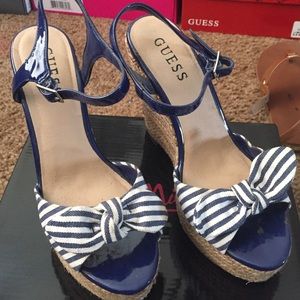 5.5 GUESS stripes wedges