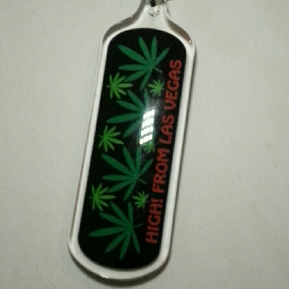 🆕 Las Vegas Leaf key chain (Smokers live) - Picture 2 of 3
