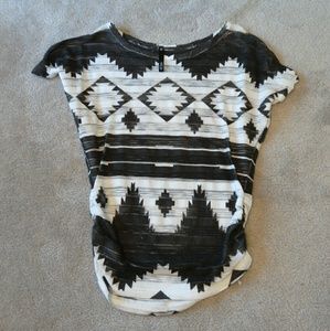 Light tee love culture