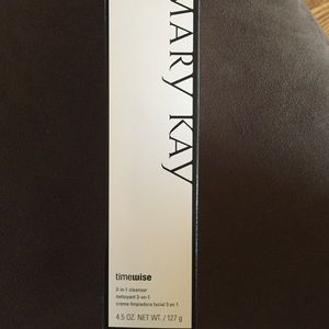 Mary Kay TIMEWISE 3-in-1 cleanser
