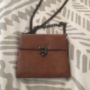 Steve Madden: Small Cross body purse