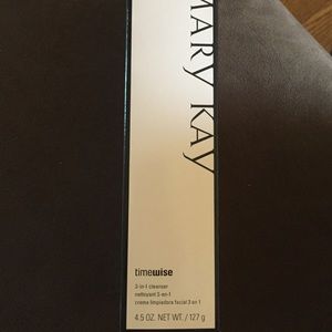 Mary Kay TIMEWISE 3-in-1 cleanser