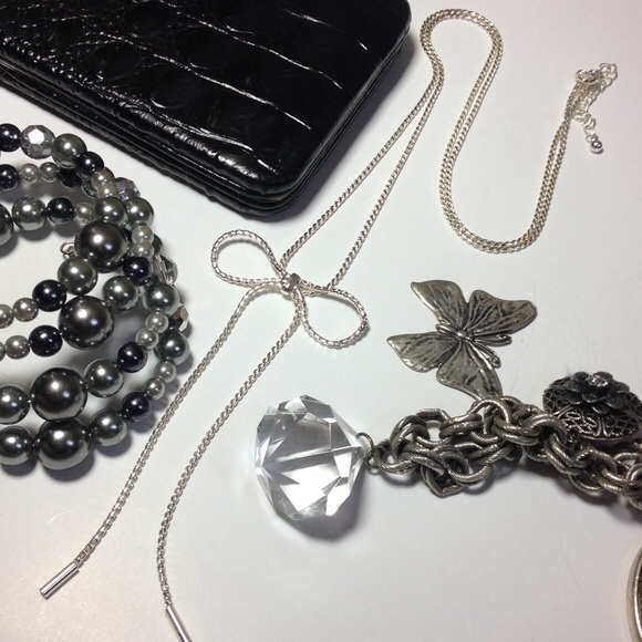 NWT Long Bow Necklace - SILVER - Picture 3 of 3