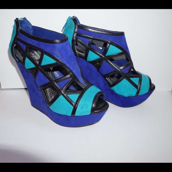 Blue wedges - Picture 2 of 3