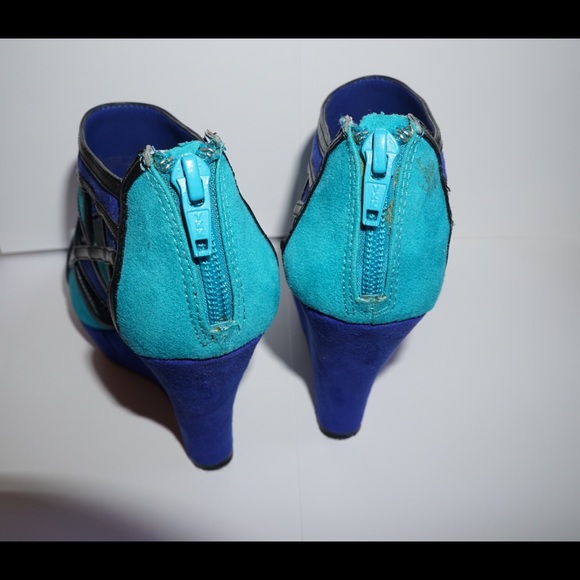 Blue wedges - Picture 3 of 3