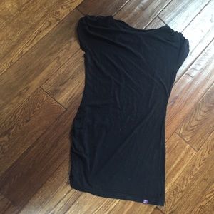 Zobha black tunic t-shirt