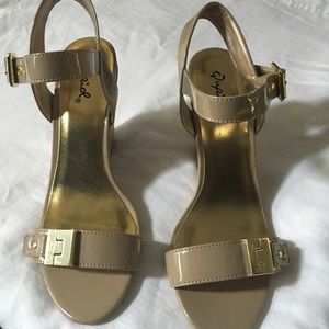 Nude Qupid wedges