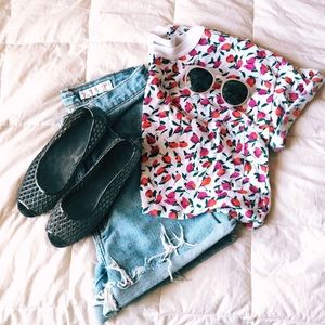 🌷 SOLD 🌷 Vintage Floral Print T Shirt