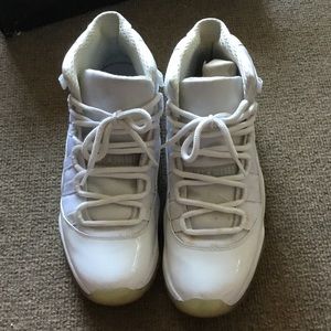 Air Jordan 11 retro sneakers
