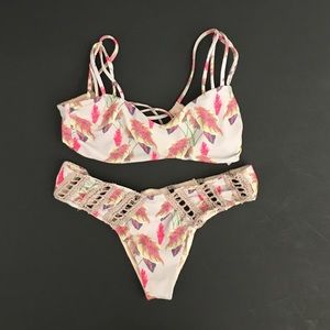 Acacia Swimwear Bikini set In XS