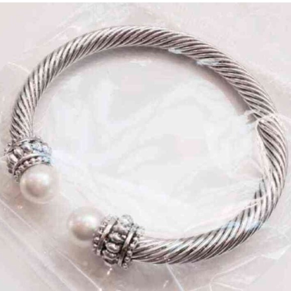 Silver Pearl Cable Bracelet - Picture 2 of 2