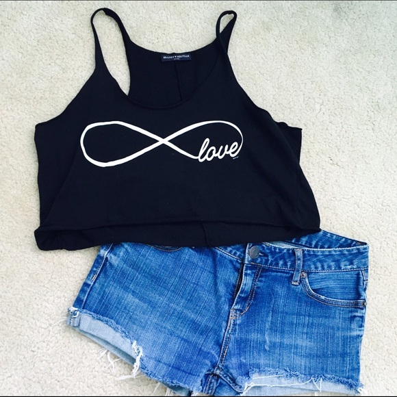 Brandy Melville crop top