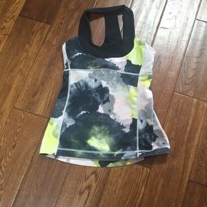 Lululemon scoop neck tank