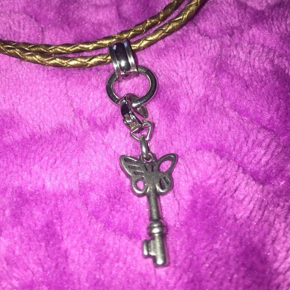 Fossil Necklace - Picture 2 of 3