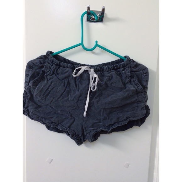 Drawstring shorts - Picture 1 of 2
