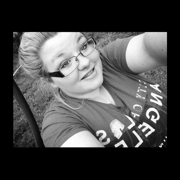 Meet your Posher, Nikki