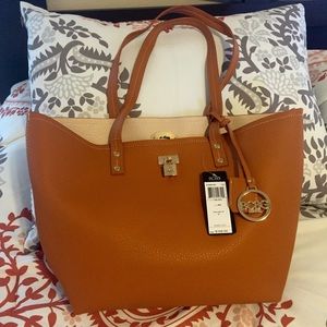 One day sale! BCBG ♥️ TOTE & CROSSBODY NWT