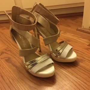 Sandal