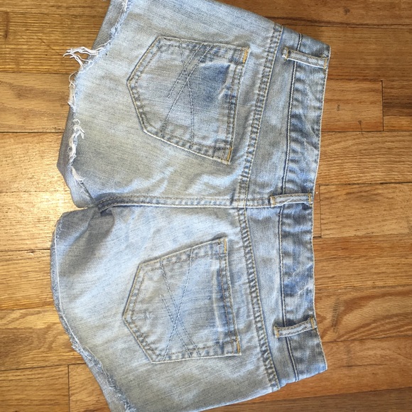 size 2 aero shorts - Picture 2 of 2