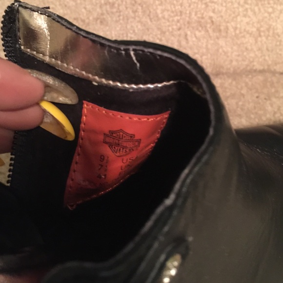 Booties - Picture 3 of 4