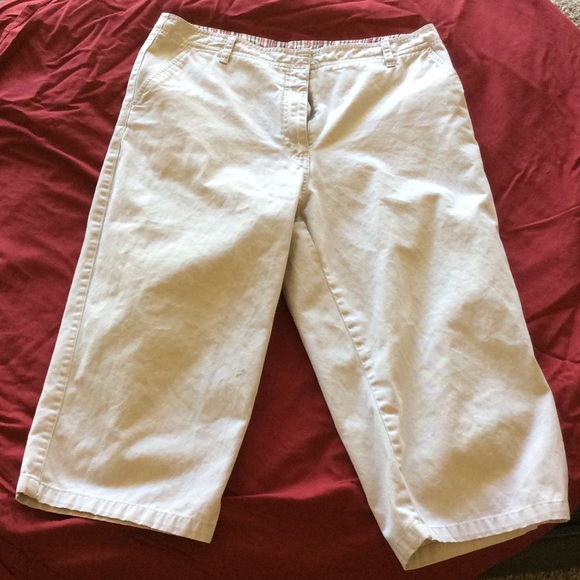 Khaki capris