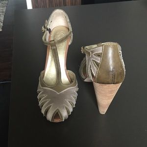 Seychelles Olive green T-strap pumps