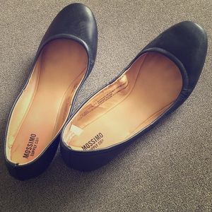 Black flats
