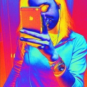 Meet your Posher, Mel