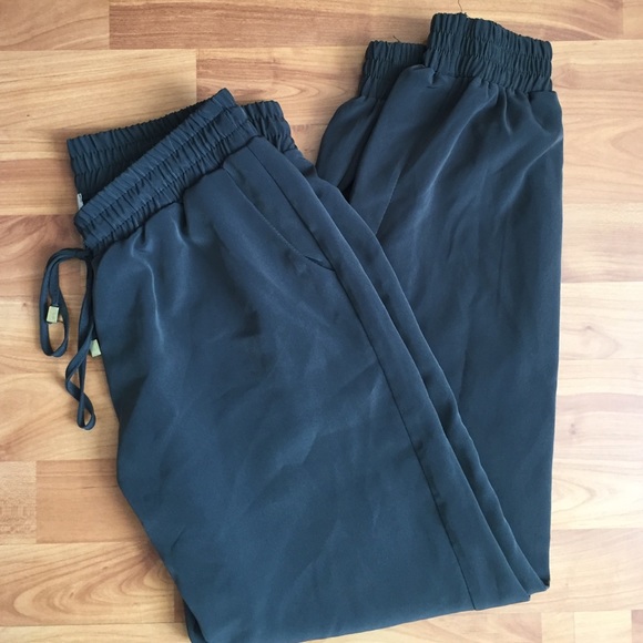 Army green super soft silk joggers