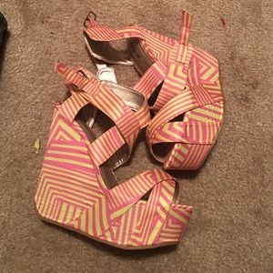 pink and yellow wedges