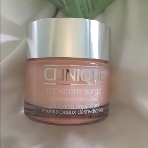 clinique moisture surge