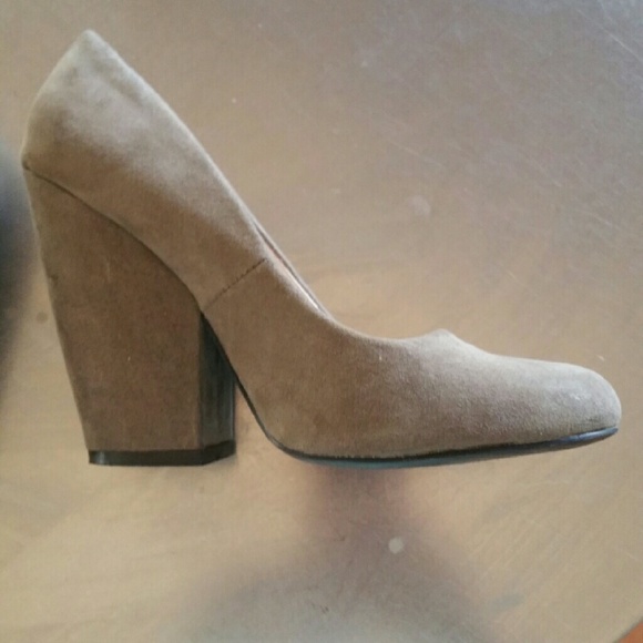 Taupe suede thick heels, size 9