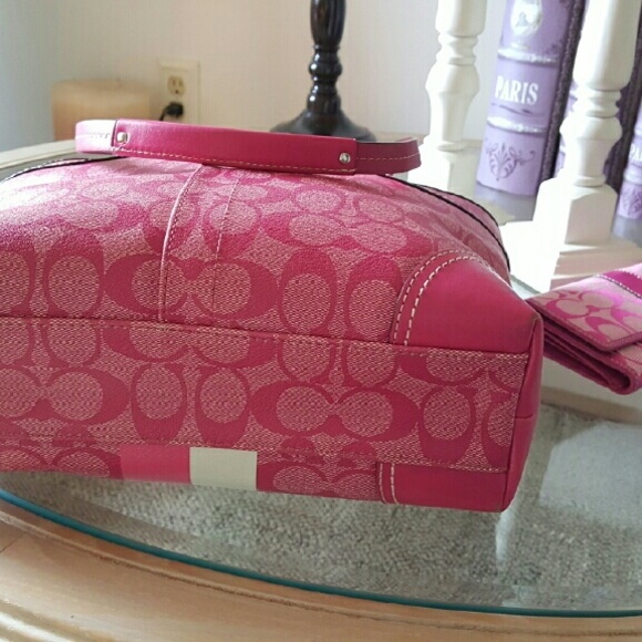 **Sold*** Coach bag and wallet - Picture 2 of 4