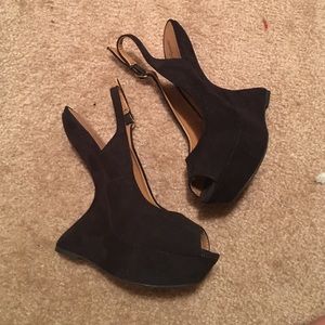 black gravity heels
