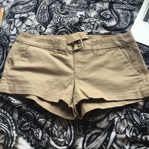 american eagle khaki shorts