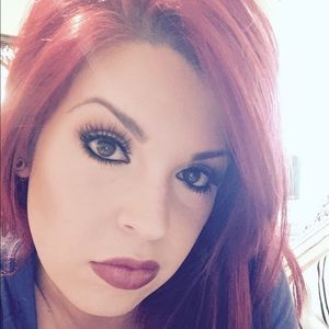 Meet your Posher, Hayley