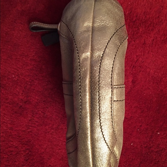 Gold Coach Bag - Picture 3 of 4