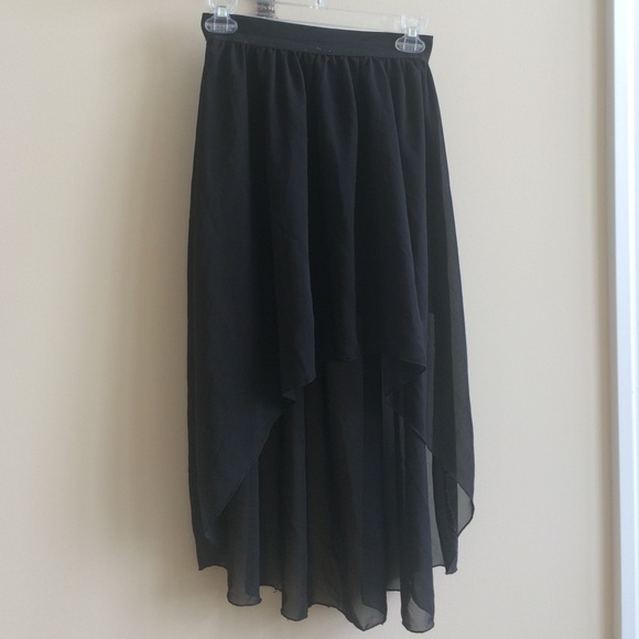 High-Low Black Skirt. Adorable!