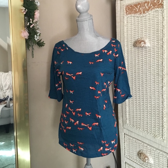 Anthropologie Half Sleeve Blue Fox Top LARGE